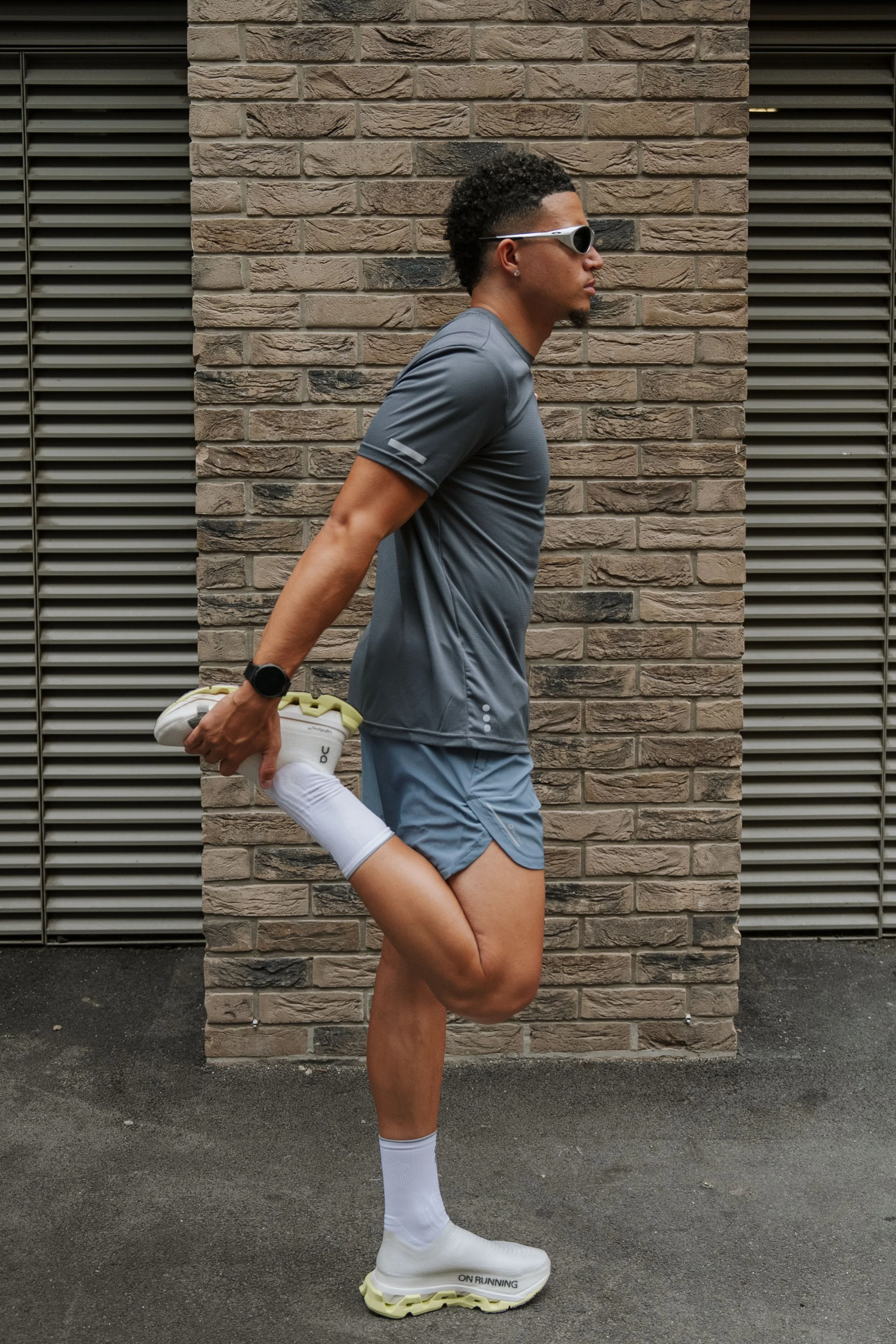 Men's Technical Runner Tee - Charcoal - Image 3