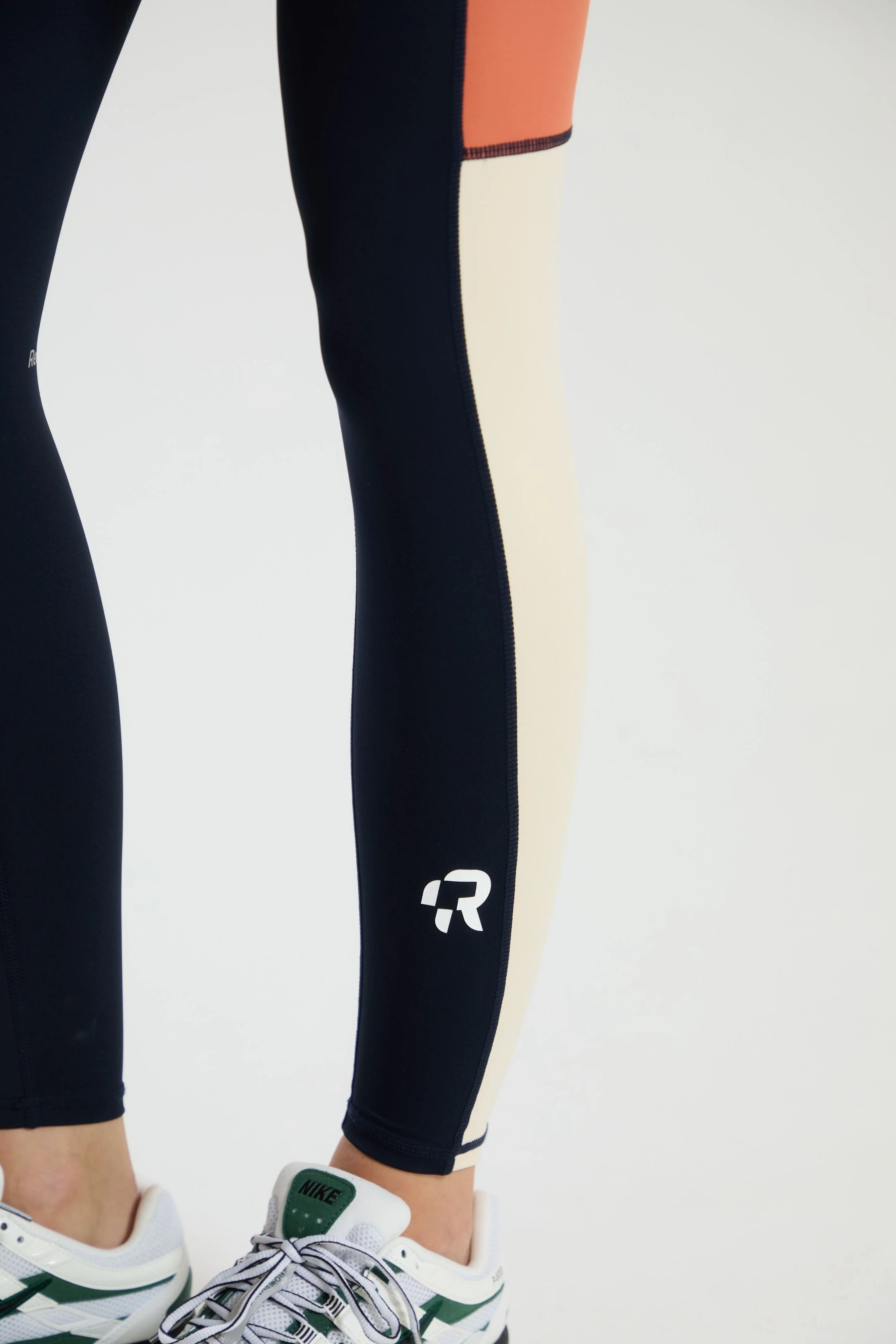 Sculpted Legging - Elements - Image 3